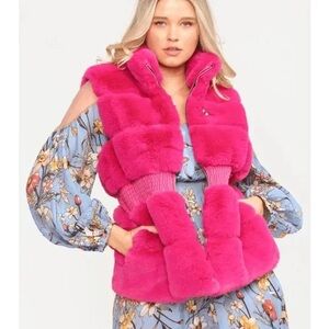 ARATTA SILENT JOURNEY FUR VEST hot pink never worn